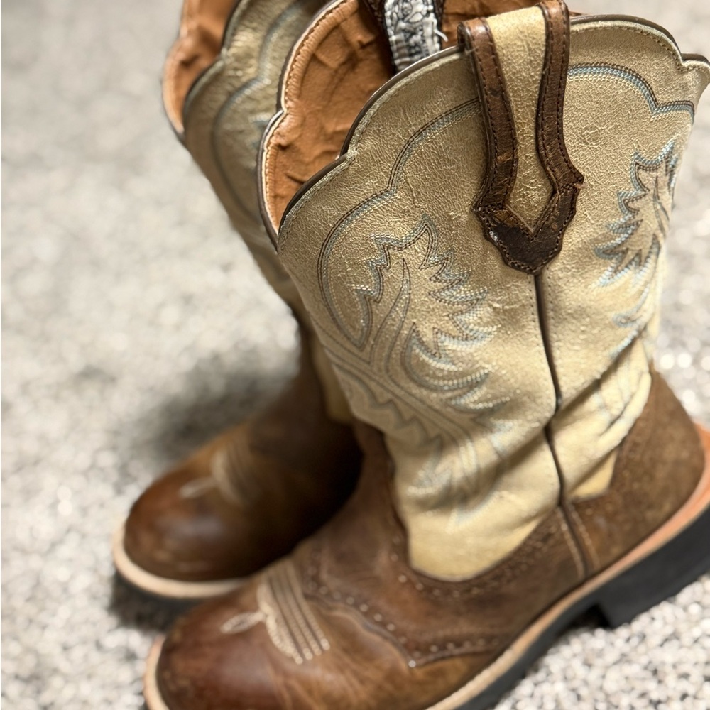 Ariat Brown and Cream Western Cowboy Boots